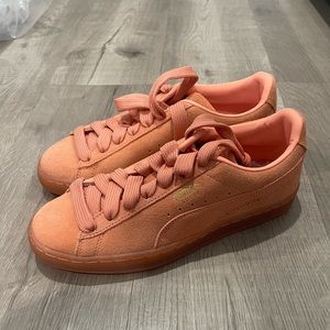 Brand new puma sneakers
